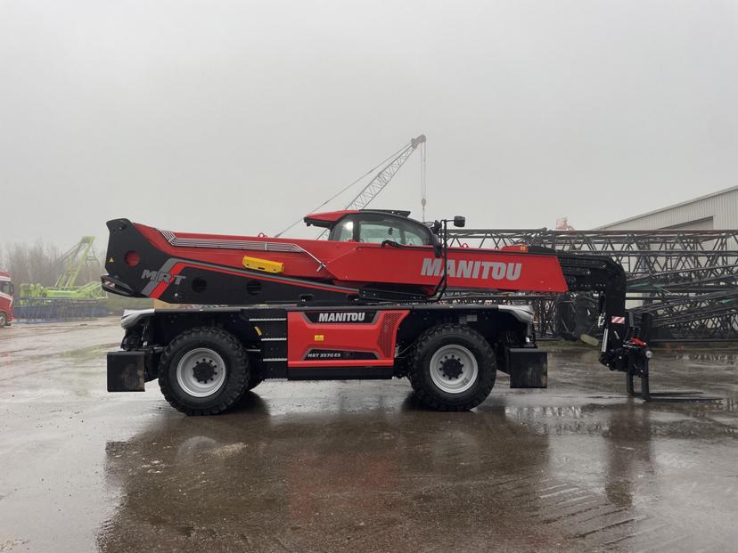 Rotating telehandler Manitou MRT 3570 ES