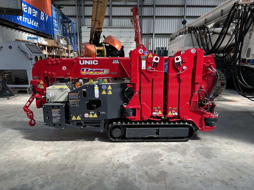 Spider crane Unic URW-095 Diesel electric
